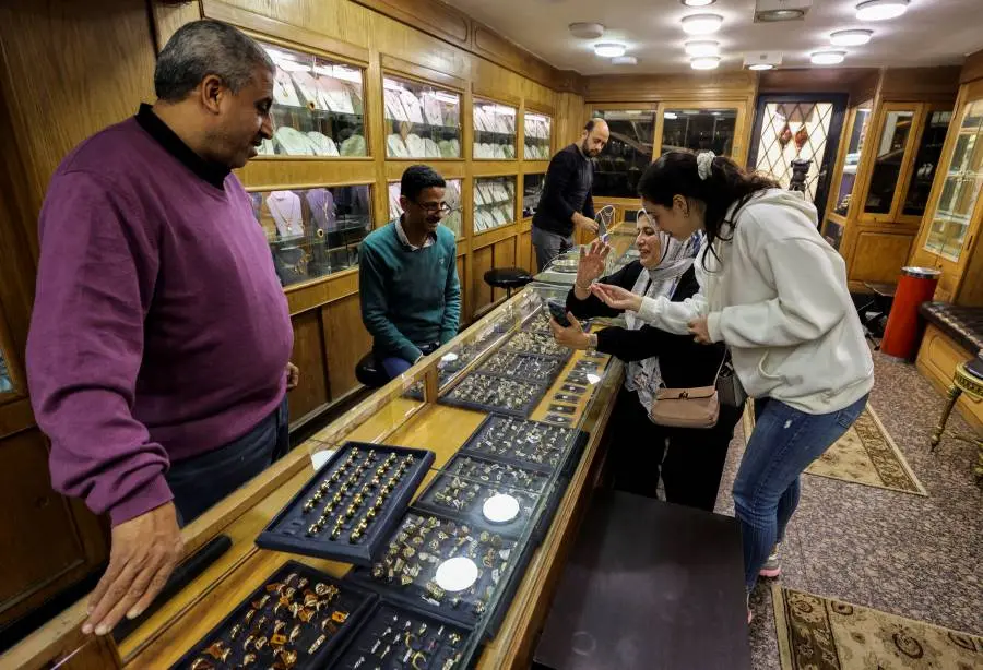 ملاذ المصريين الآمن.. مفاجآت تنتظر سعر الذهب في أسبوع مزدحم