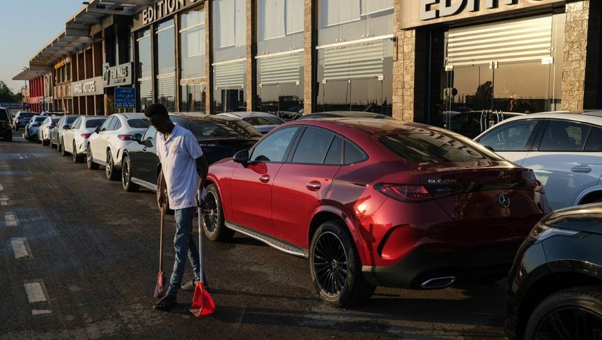 سيارات ذوي الهمم في مصر عالقة بين الجمارك والضوابط الحكومية