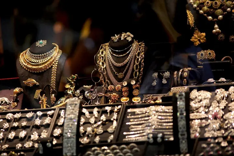 تراجع أسعار الذهب مع ارتفاع الدولار وترقب اجتماع الفدرالي الأميركي