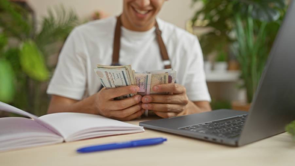 لأول مرة في مصر.. تحديد 28 جنيهاً حداً أدنى لأجر الساعة