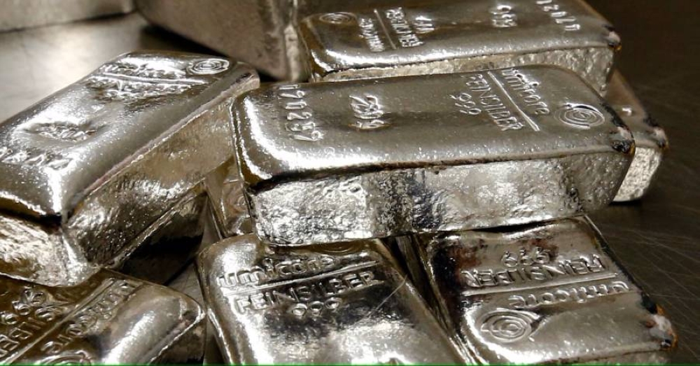 أسعار الفضة عند أعلى مستوى في 13 عاماً