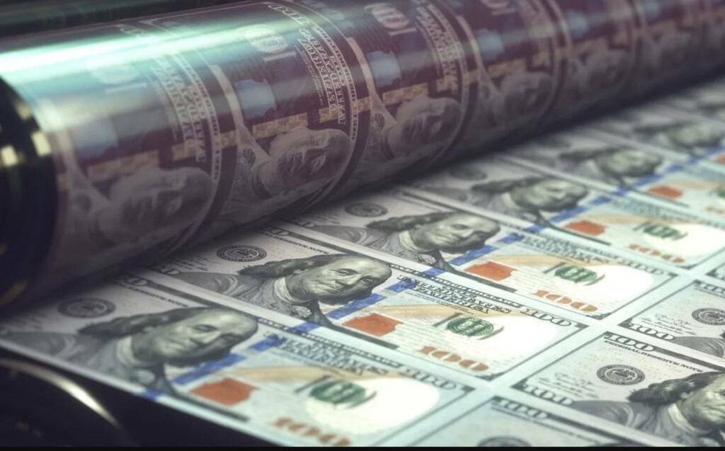 ارتفاع سعر الدولار مقابل الجنيه المصري بمنتصف تعاملات الخميس