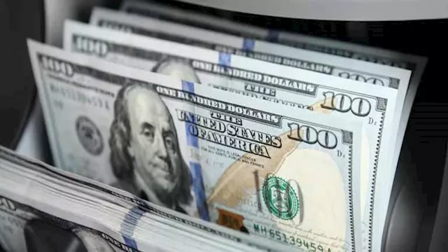 بعد توسع البنوك المركزية في شراء الذهب.. خبراء يوضحون مصير الدولار