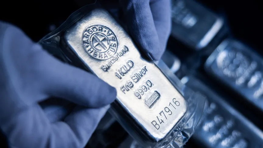 بعد مفاجأة الـ80 دولاراً.. إلى أين تتجه الفضة في 2026؟