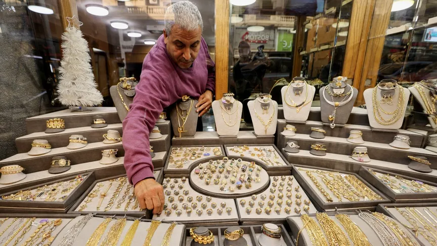سوق "شبكة" الذهب في مصر تعيد تشكيل نفسها لتلبية المقبلين على الزواج