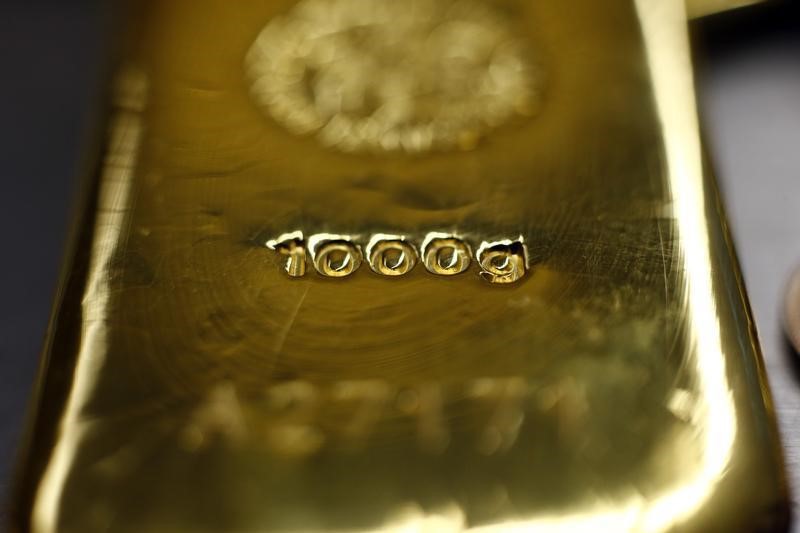 البنوك المركزية تقتنص الفرصة.. سباق عالمي لشراء الذهب