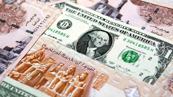 عودة الأموال الساخنة تدعم الجنيه المصري وتعيد الثقة للأسواق 