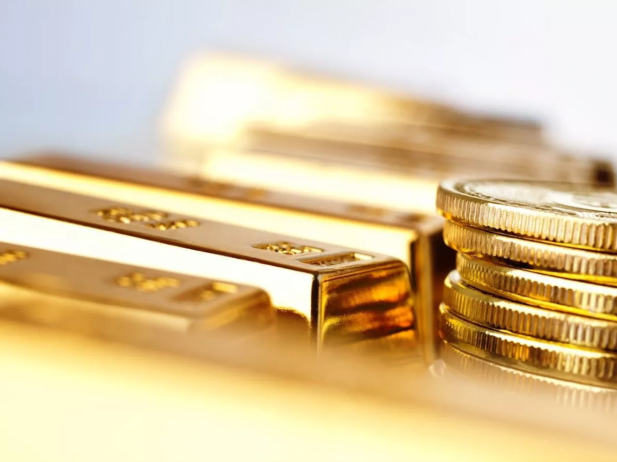ارتفاع أسعار الذهب مع استمرار تراجع الدولار وترقب محادثات إيران