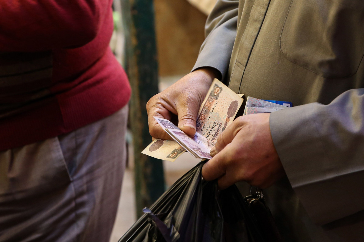 "دويتشه بنك" يتوقع خفض مصر قيمة الجنيه 20% على المدى القريب