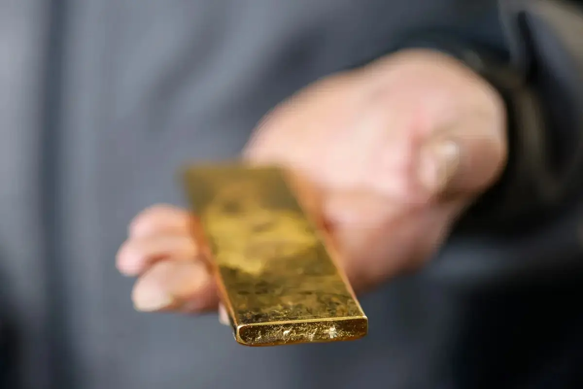 الذهب يتكبد ثاني خسارة أسبوعية على التوالي